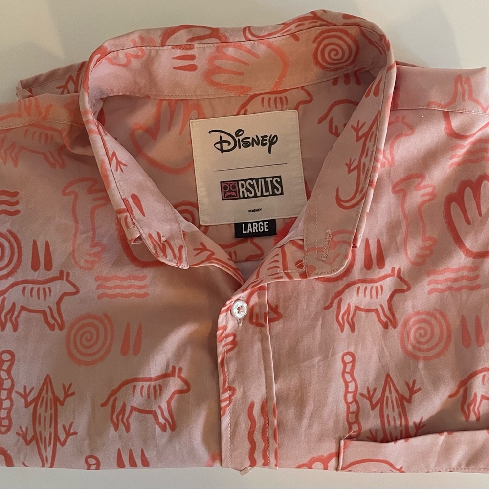 Disney x RSVLTS – The Lion King Short Sleeve Button Down (Large) 🦁✨